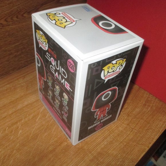 2022 Funko Pop Vinyl Squid Game Masked Worker #1226 (Unopened) - Picture 3 of 7